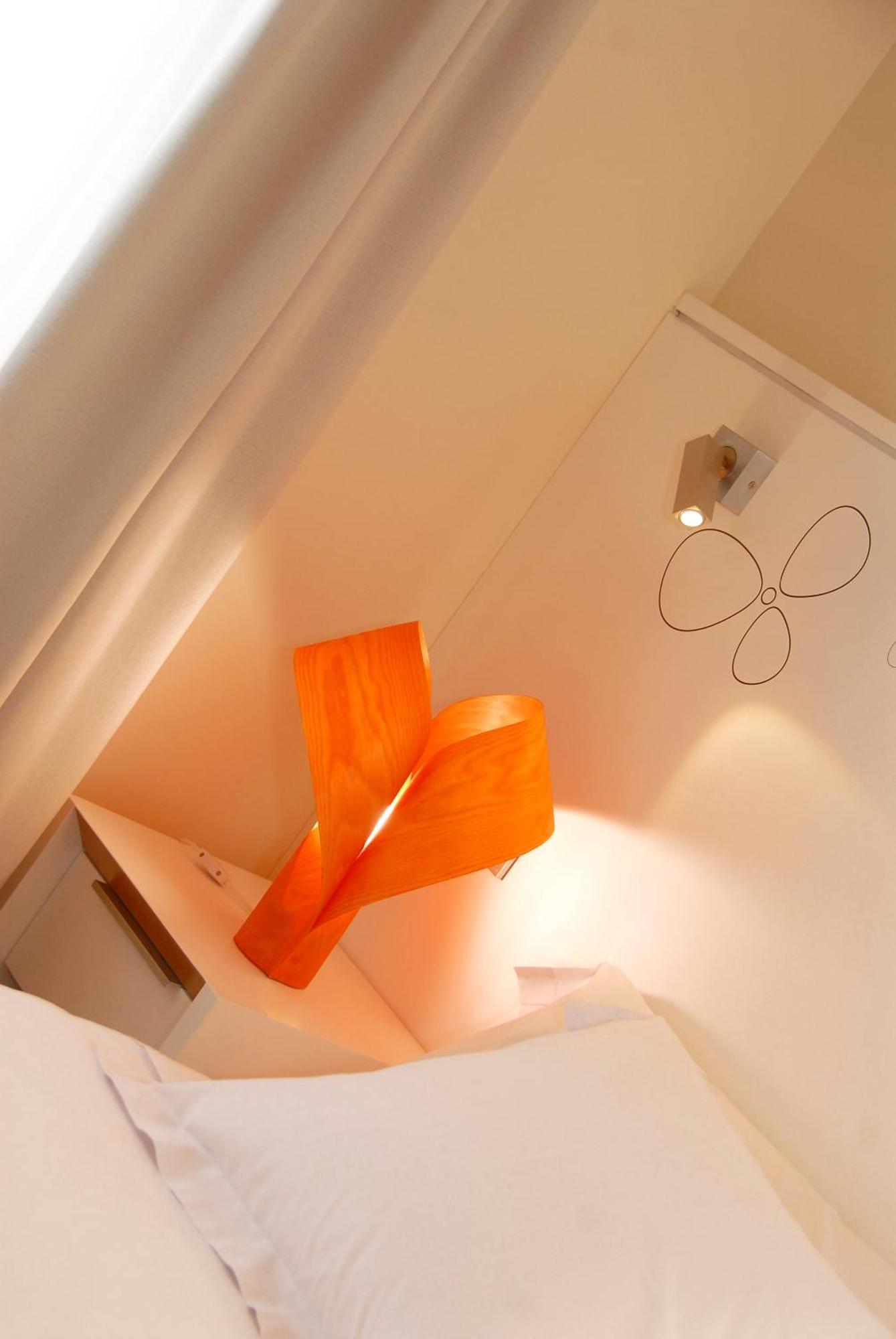 Hostal Rimbombin Burgos Bagian luar foto