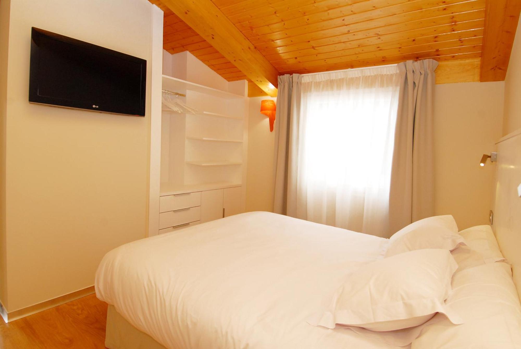 Hostal Rimbombin Burgos Bagian luar foto